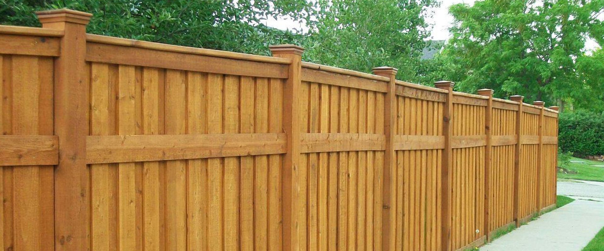 The Ultimate Guide to Choosing a Durable Fence